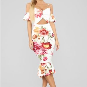 Fashionnova floral midi dress